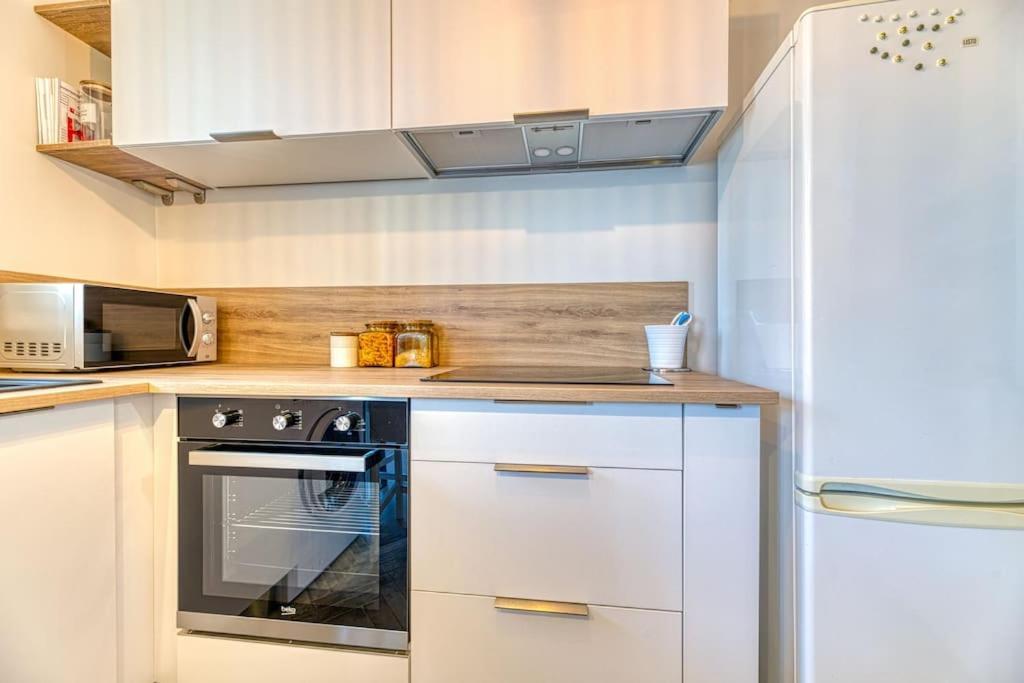 Ambiance Cosy: 4 Personnes-wifi Fibre-tout Equipe * Grenoble