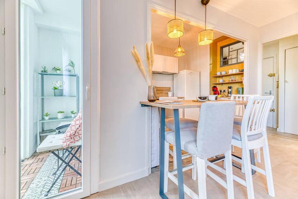 Ambiance Cosy: 4 Personnes-wifi Fibre-tout Equipe Grenoble
