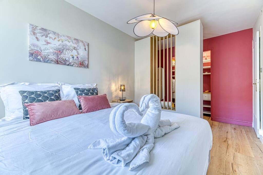 Ambiance Cosy: 4 Personnes-wifi Fibre-tout Equipe Apartment